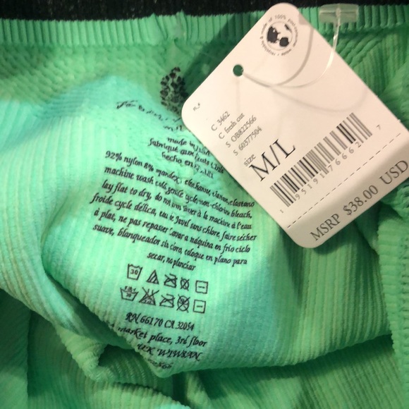 Free People || NWT || Fresh Cut Prajna Activewear Seamless Shorts - Picture 5 of 6